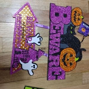 New beware halloween glitter sign